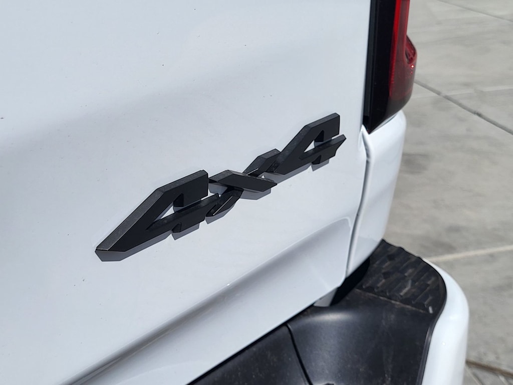 Thumbnail: 2026 RAM 1500 - 16
