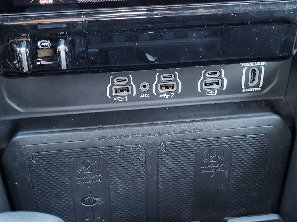 Thumbnail: 2025 RAM 1500 - 29