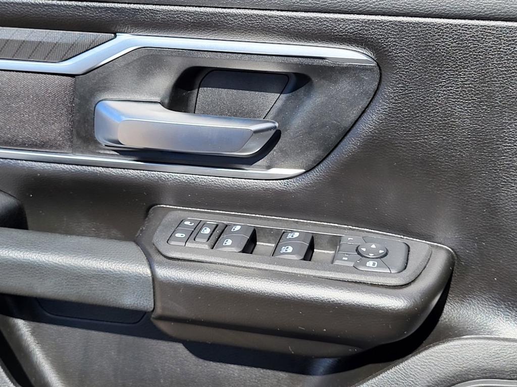 Thumbnail: 2025 RAM 1500 - 25