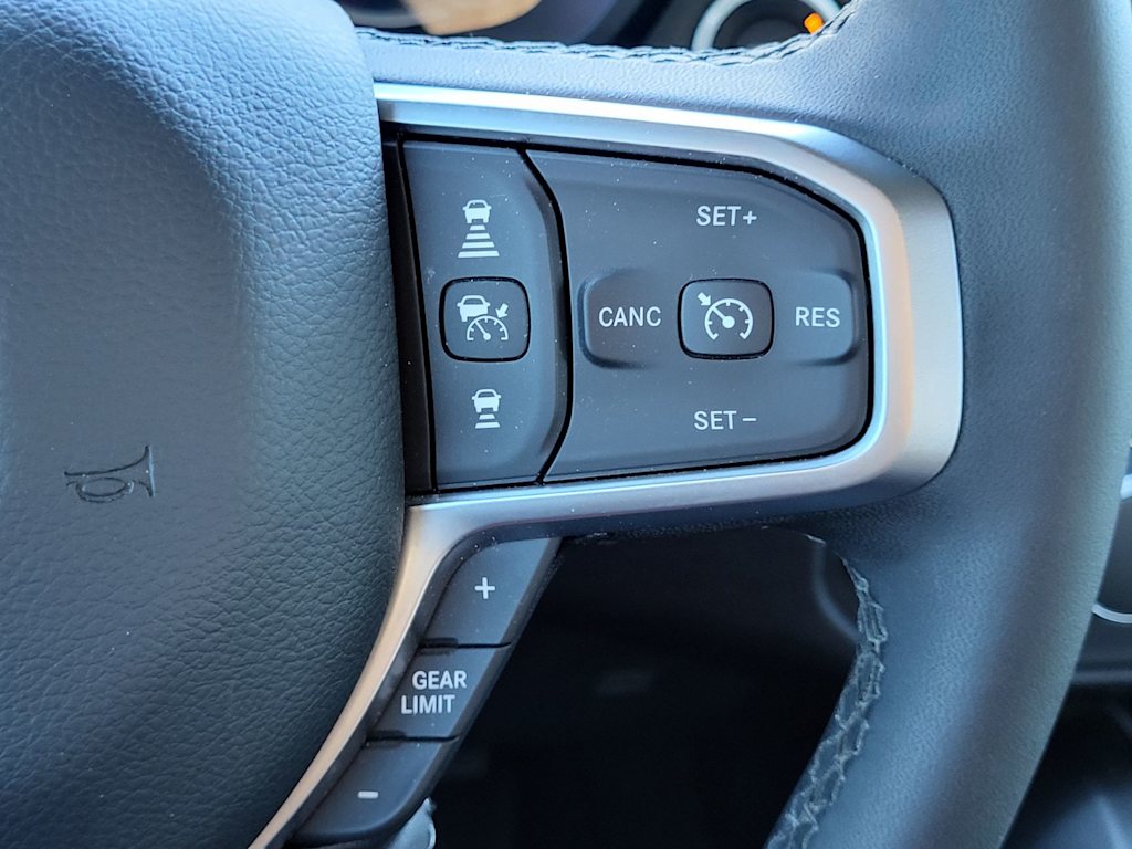 Thumbnail: 2025 RAM 1500 - 28
