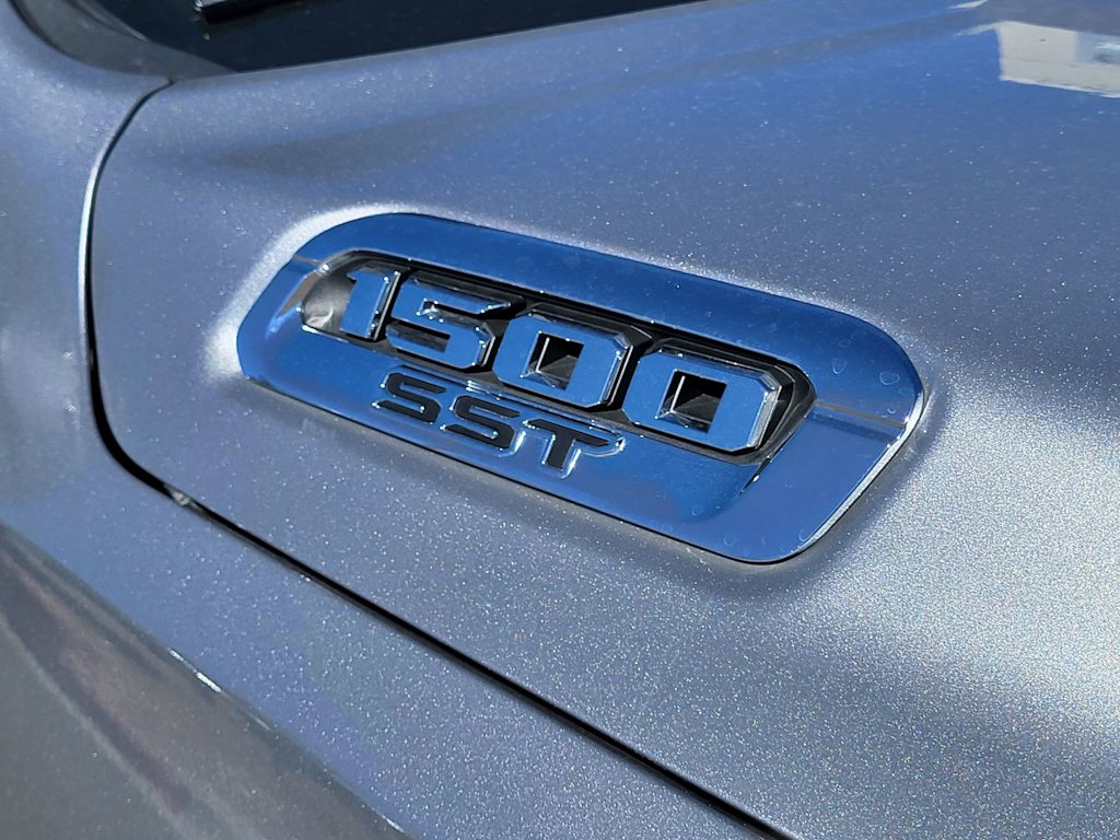 Thumbnail: 2025 RAM 1500 - 21