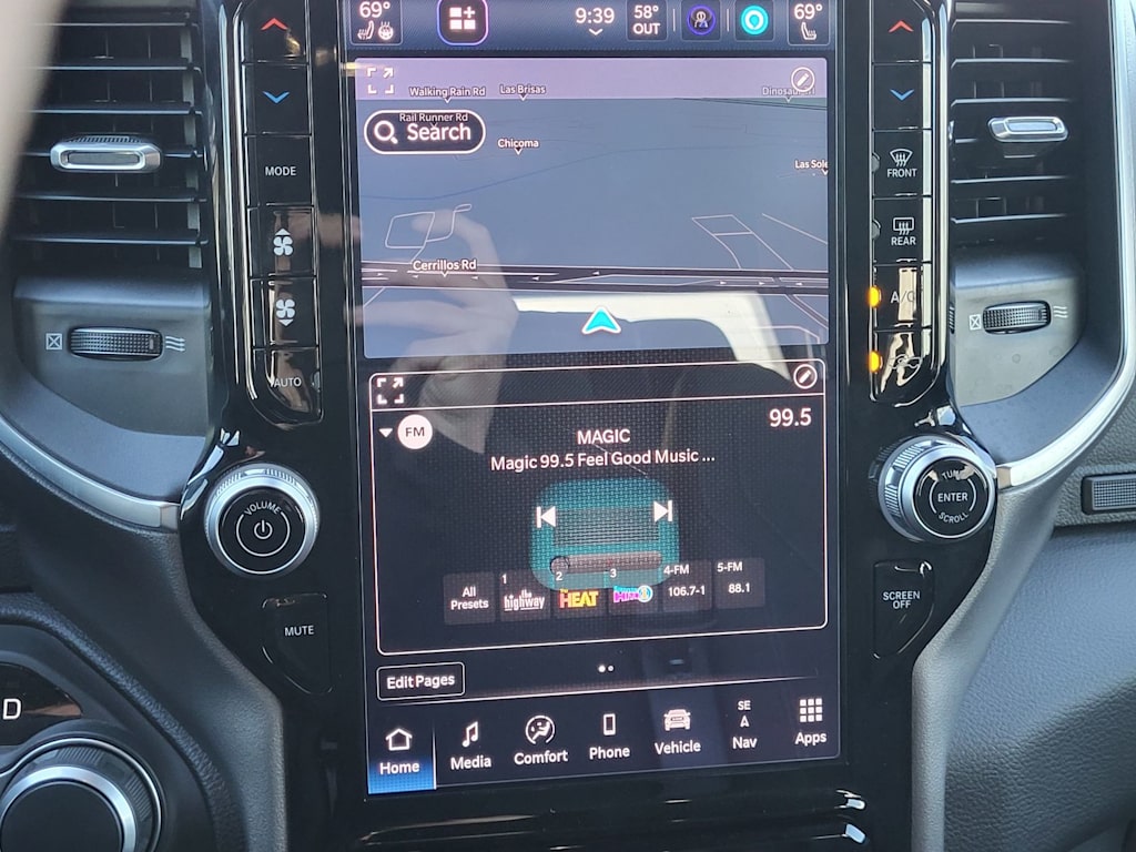 Thumbnail: 2025 RAM 1500 - 10