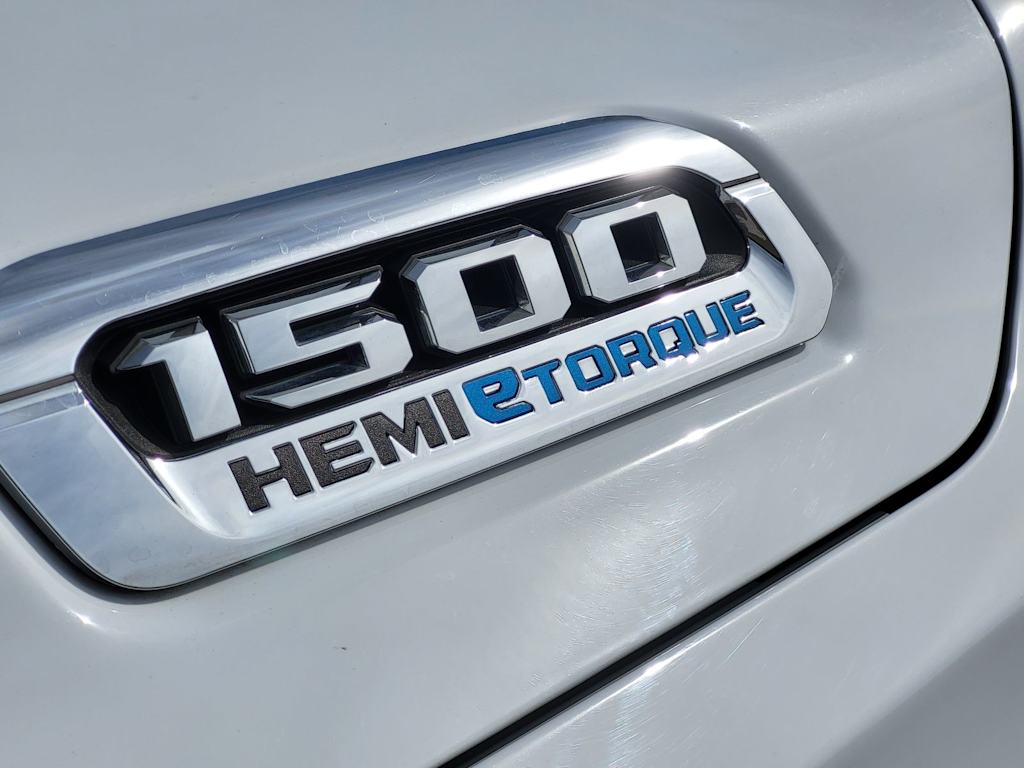 Thumbnail: 2023 RAM 1500 - 32