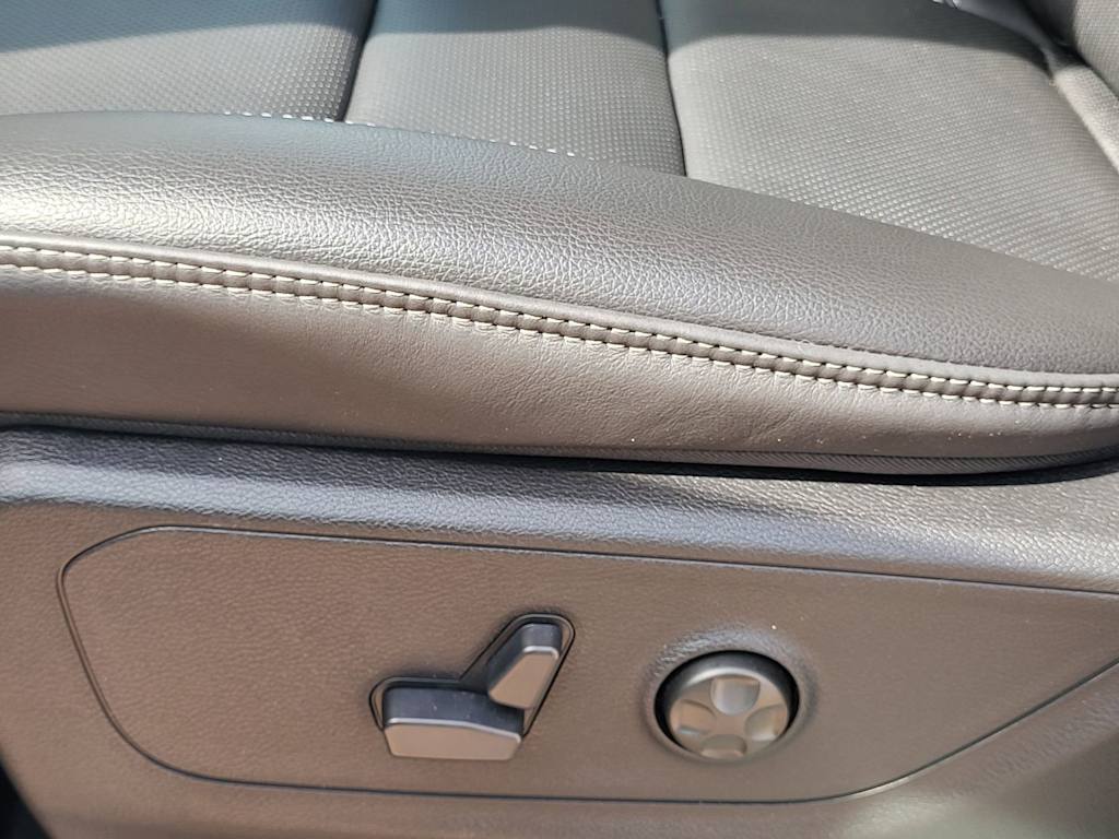 Thumbnail: 2026 RAM 1500 - 17