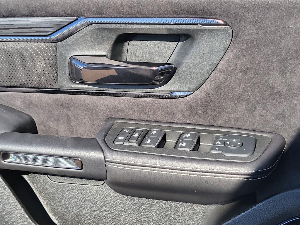 Thumbnail: 2026 RAM 1500 - 18