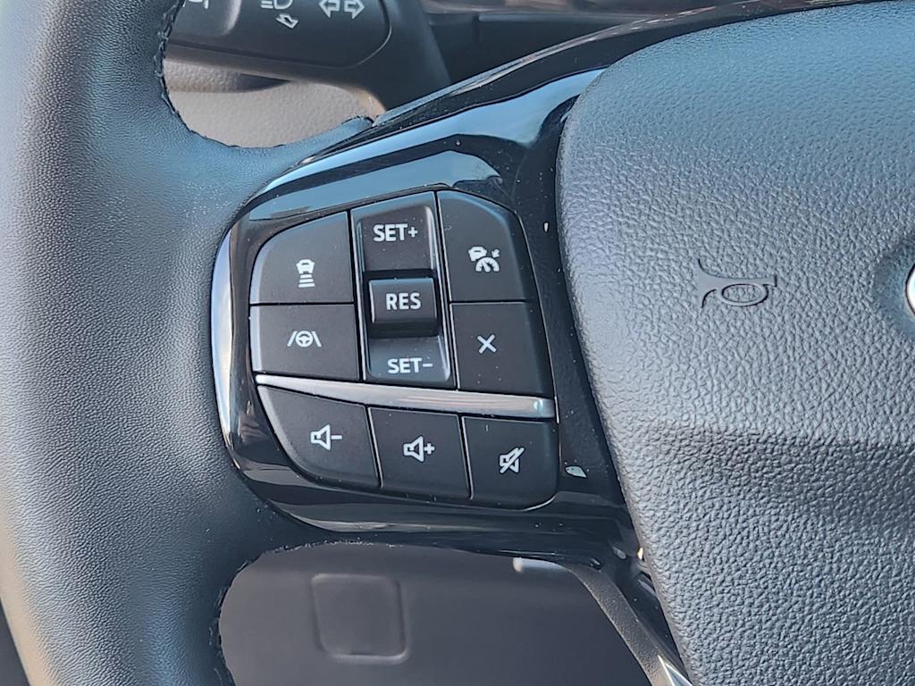 Thumbnail: 2021 Ford Escape - 23