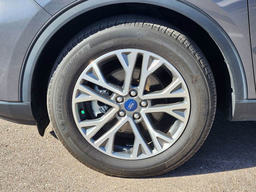 Thumbnail: 2021 Ford Escape - 20