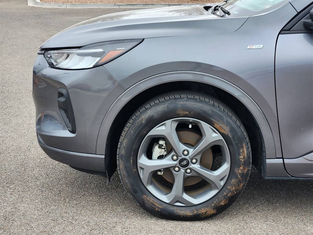 Thumbnail: 2023 Ford Escape - 15