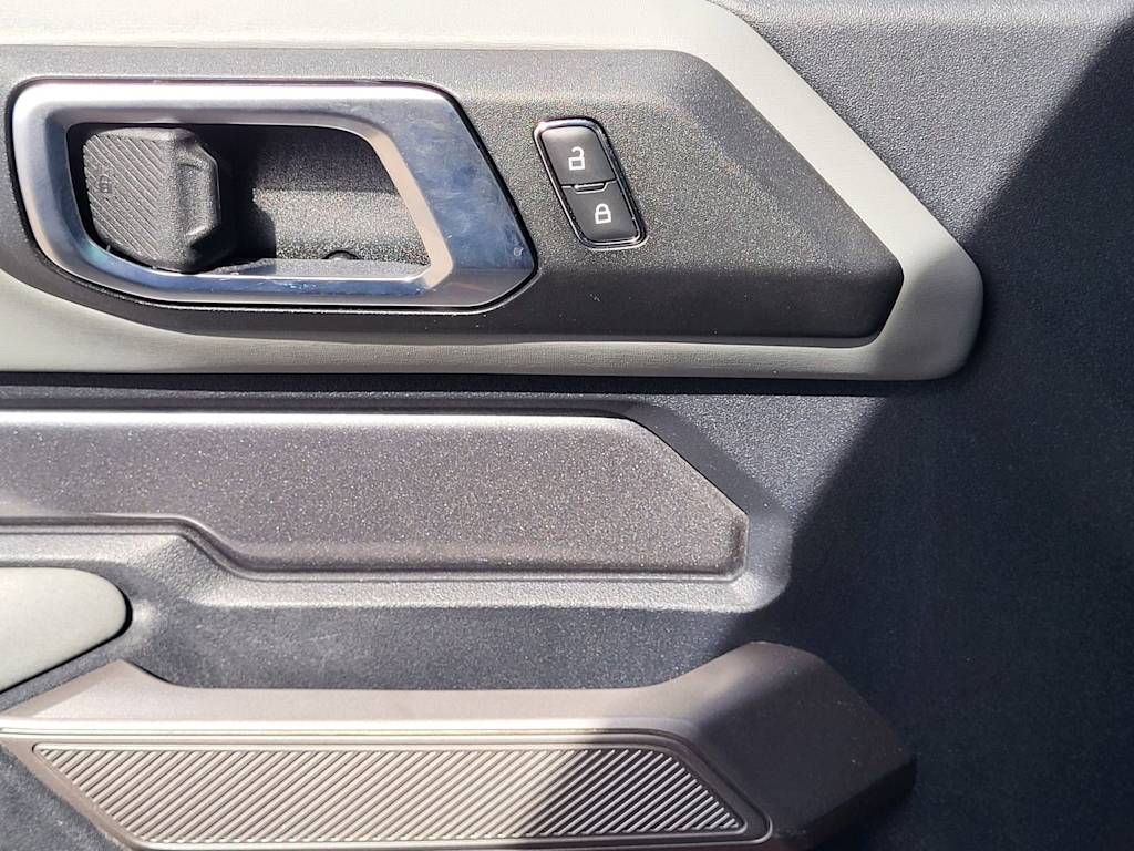 Thumbnail: 2022 Ford Bronco - 22