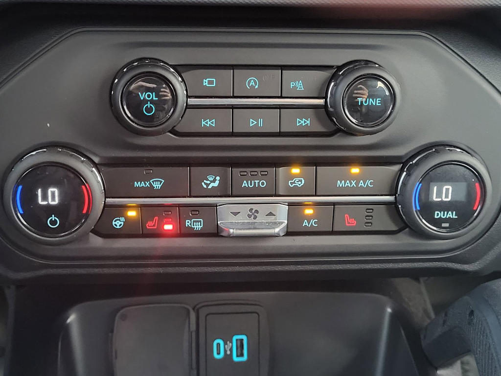 Thumbnail: 2024 Ford Bronco - 27