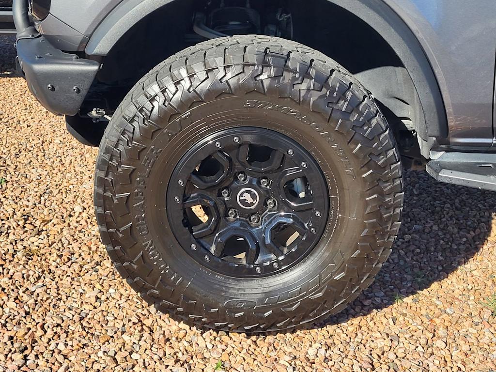 Thumbnail: 2022 Ford Bronco - 17