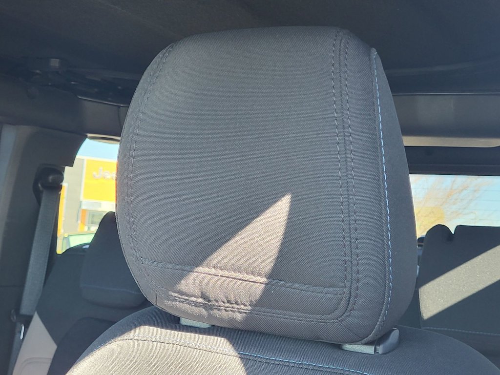 Thumbnail: 2022 Ford Bronco - 20