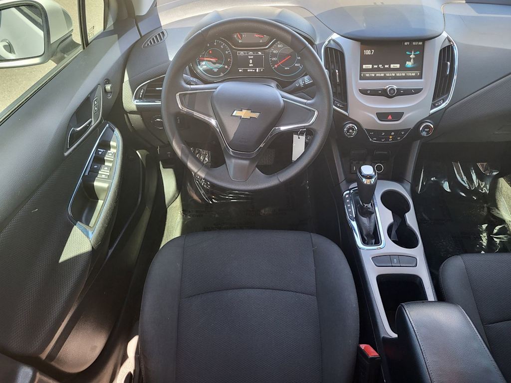 Thumbnail: 2017 Chevrolet Cruze - 11