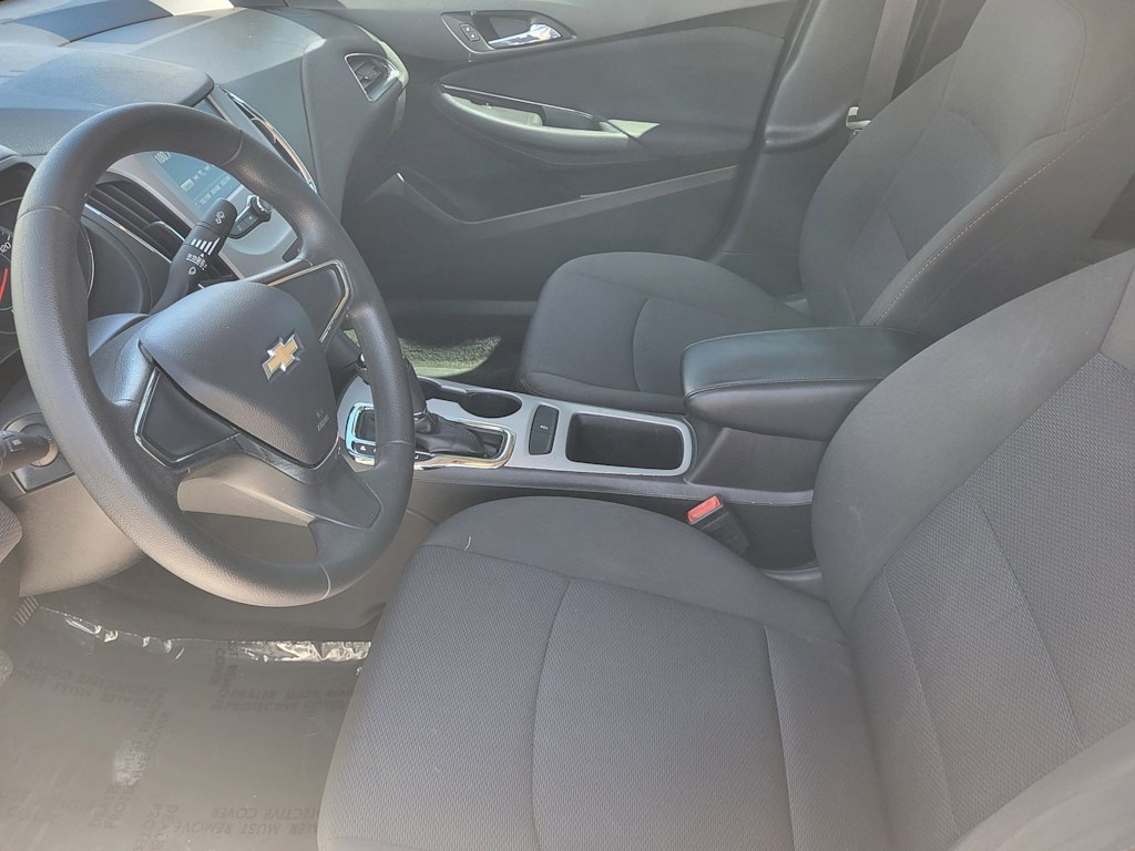 Thumbnail: 2017 Chevrolet Cruze - 9