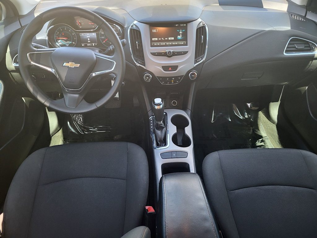 Thumbnail: 2017 Chevrolet Cruze - 12