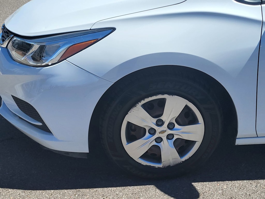 Thumbnail: 2017 Chevrolet Cruze - 6