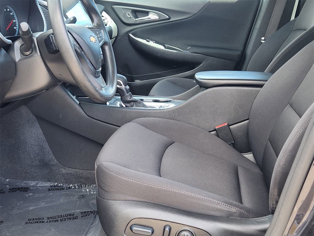 Thumbnail: 2023 Chevrolet Malibu - 11