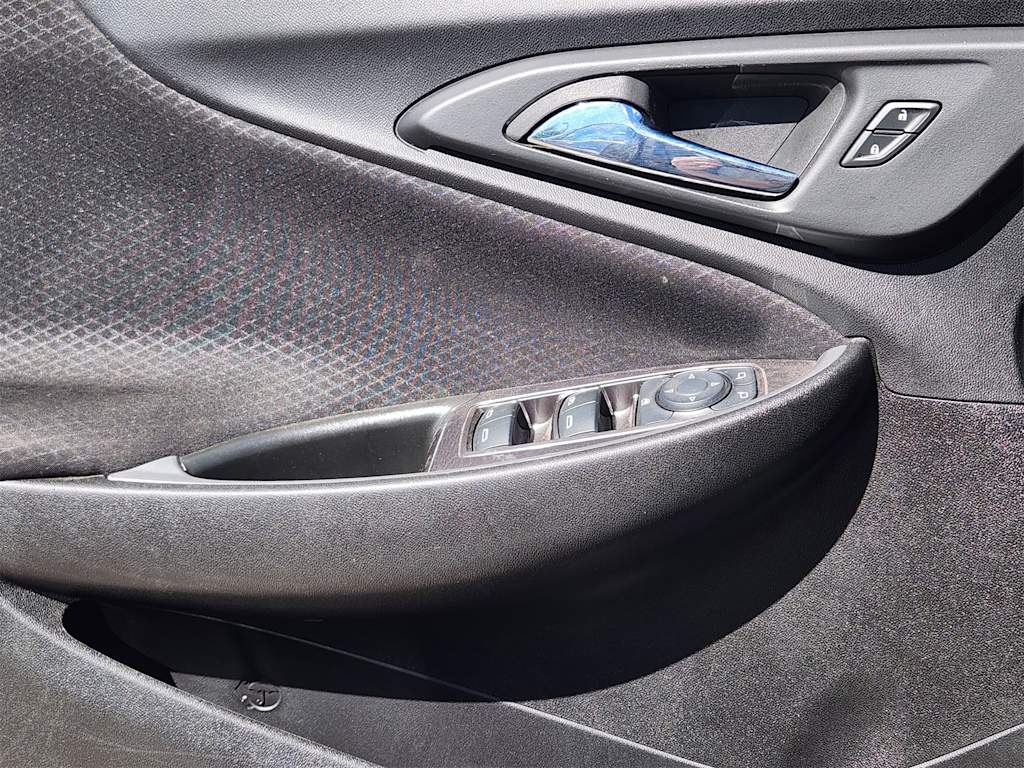 Thumbnail: 2023 Chevrolet Malibu - 25