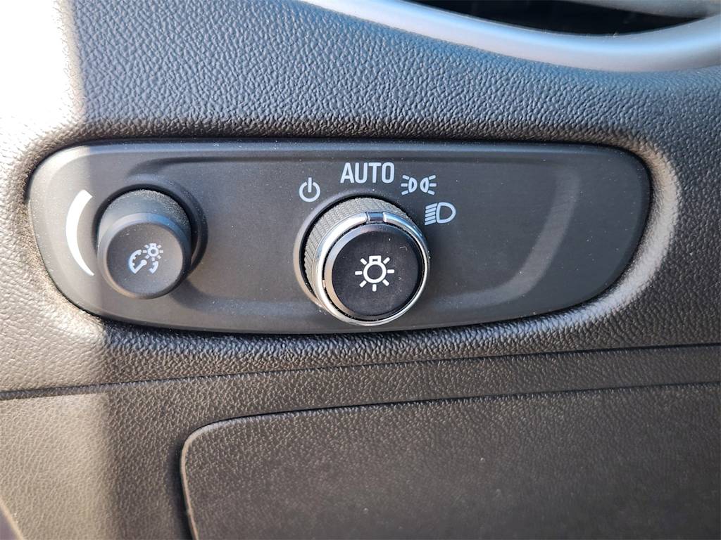 Thumbnail: 2023 Chevrolet Malibu - 24