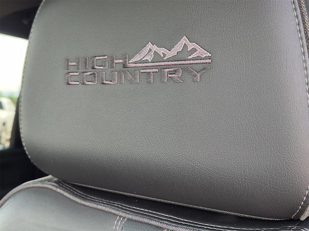 Thumbnail: 2021 Chevrolet Silverado 3500 - 28