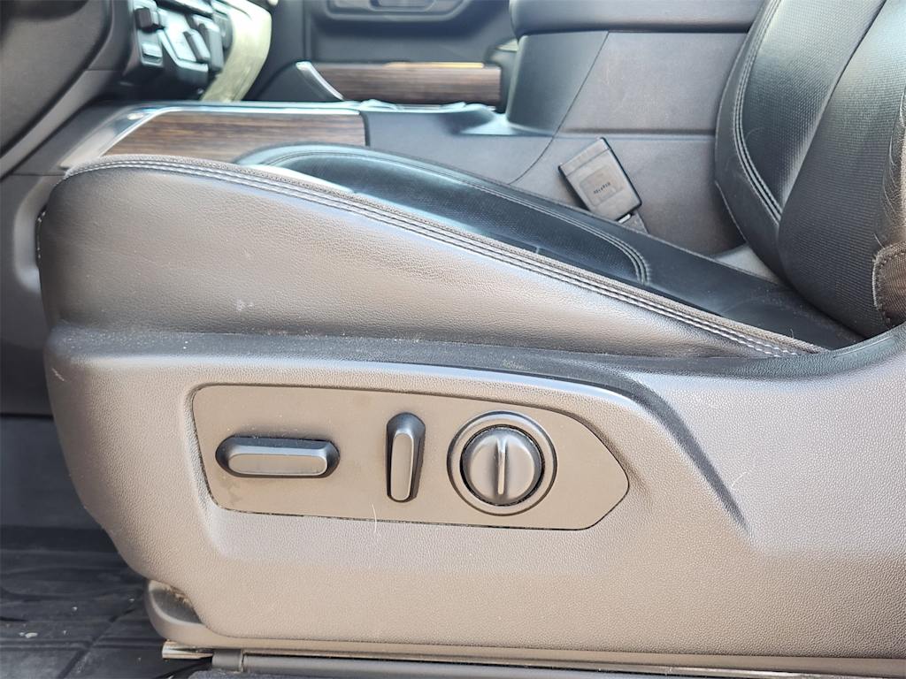 Thumbnail: 2021 Chevrolet Silverado 3500 - 27