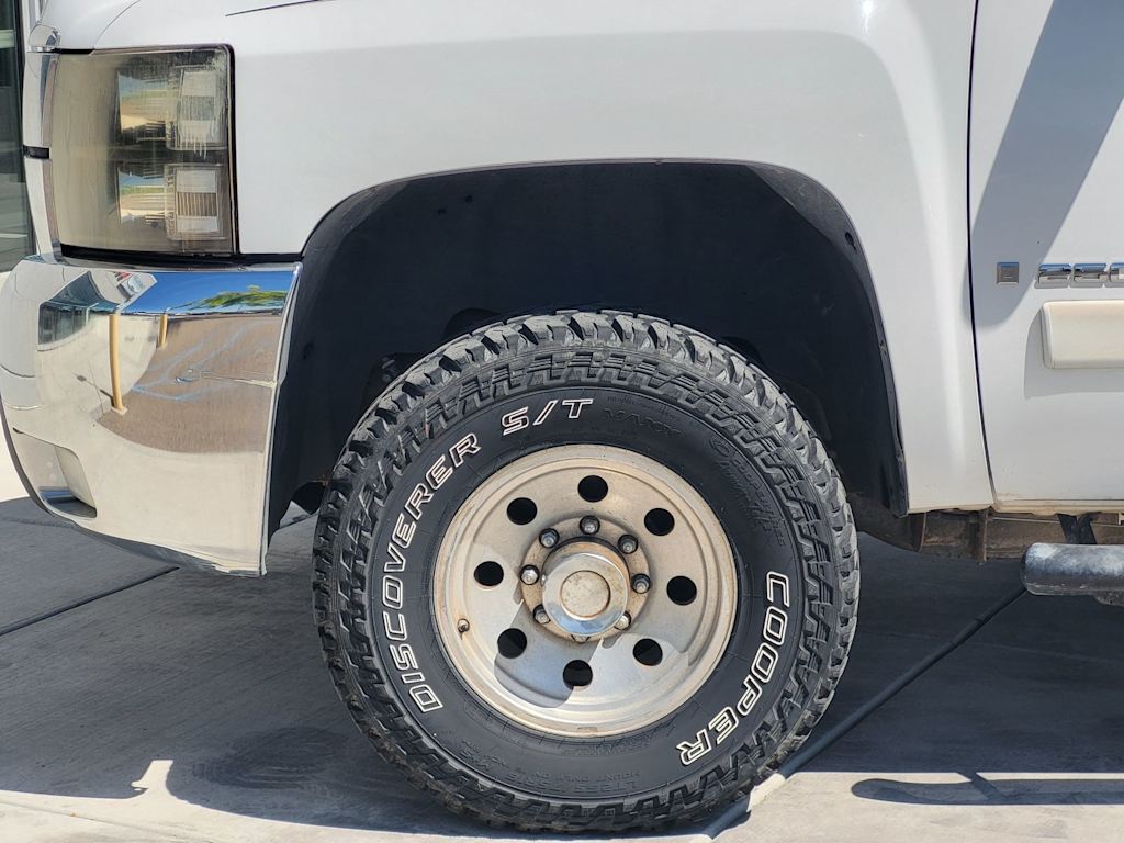 Thumbnail: 2007 Chevrolet Silverado 2500 - 6
