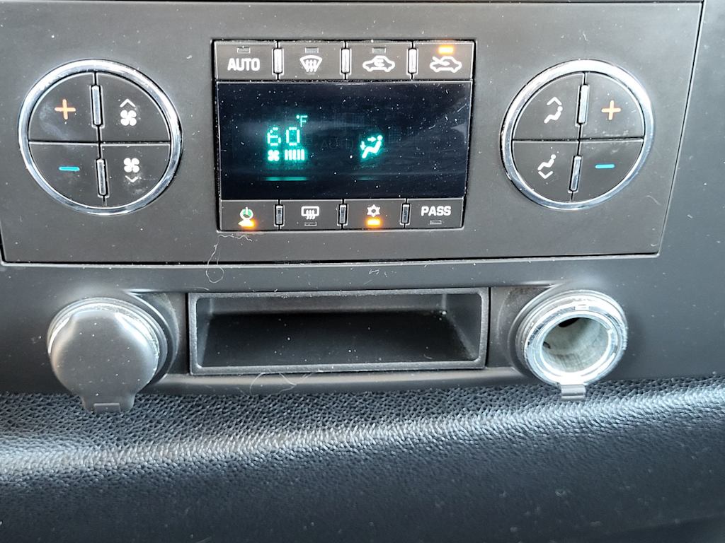 Thumbnail: 2007 Chevrolet Silverado 2500 - 28