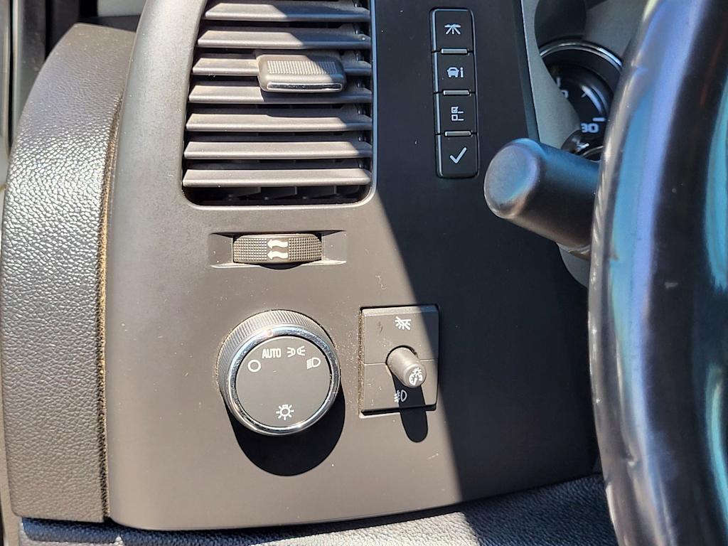 Thumbnail: 2007 Chevrolet Silverado 2500 - 24