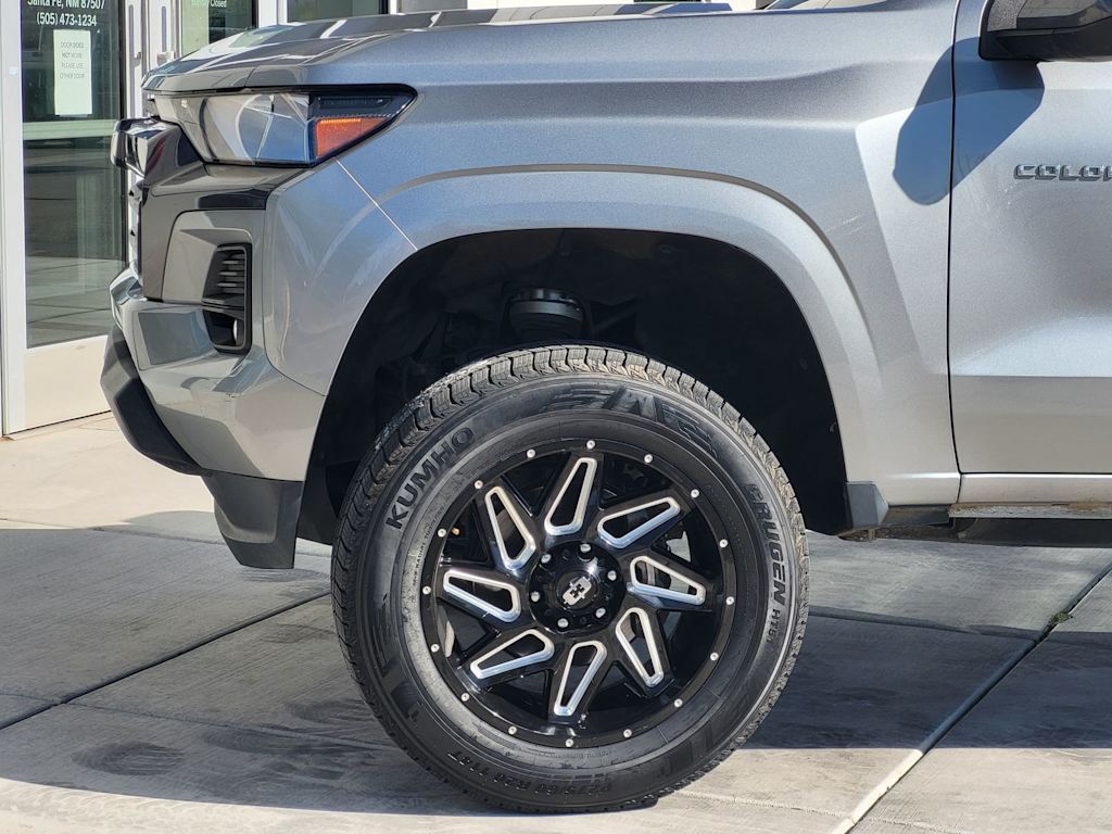 Thumbnail: 2023 Chevrolet Colorado - 6
