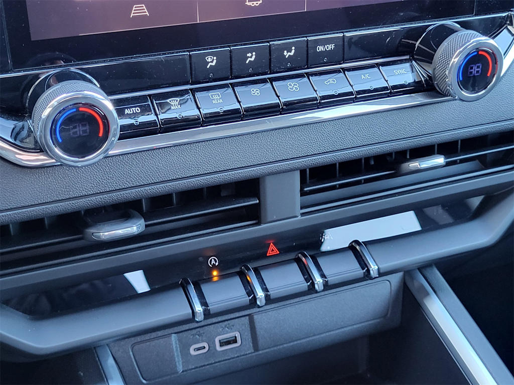 Thumbnail: 2025 Chevrolet Colorado - 23