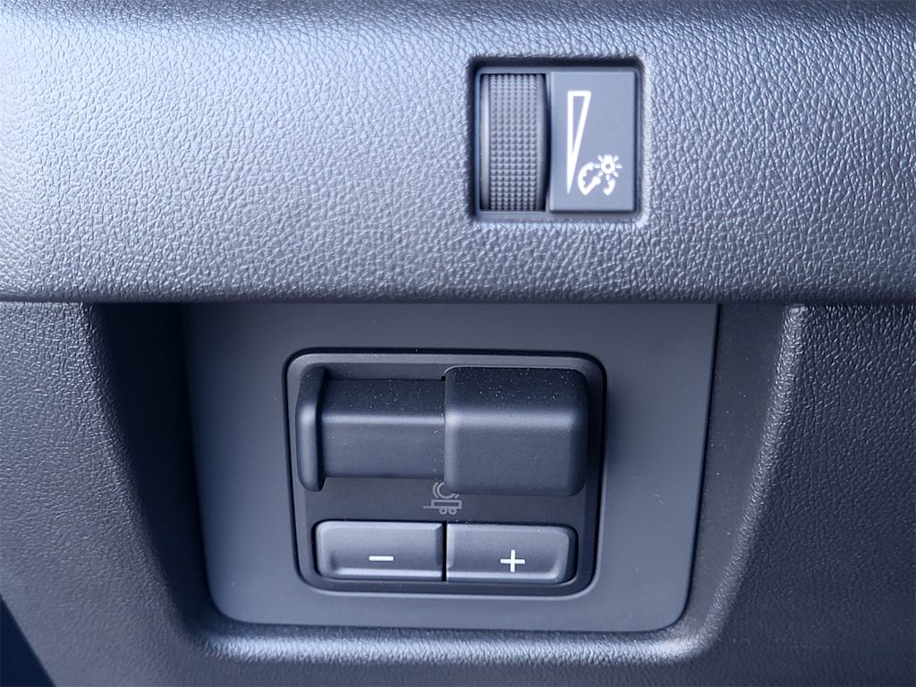 Thumbnail: 2025 Chevrolet Colorado - 25