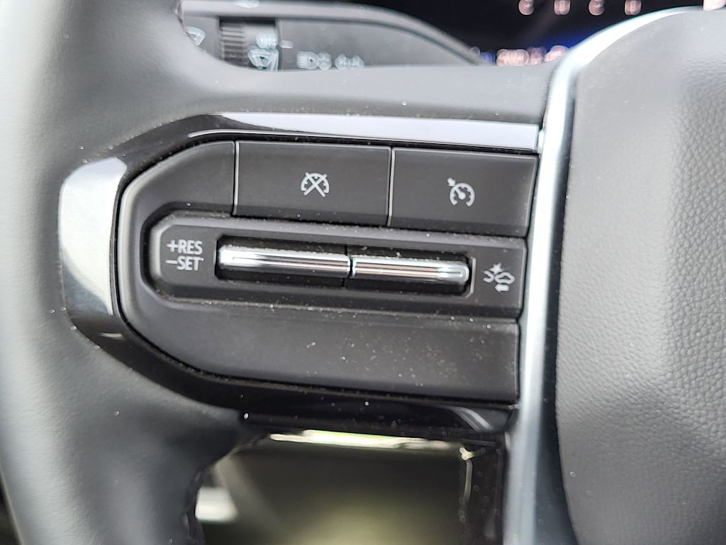 Thumbnail: 2025 Chevrolet Colorado - 25