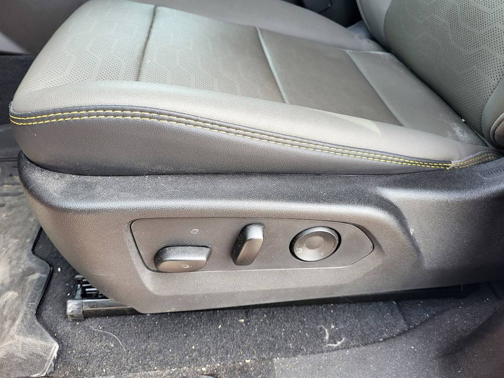 Thumbnail: 2025 Chevrolet Colorado - 22