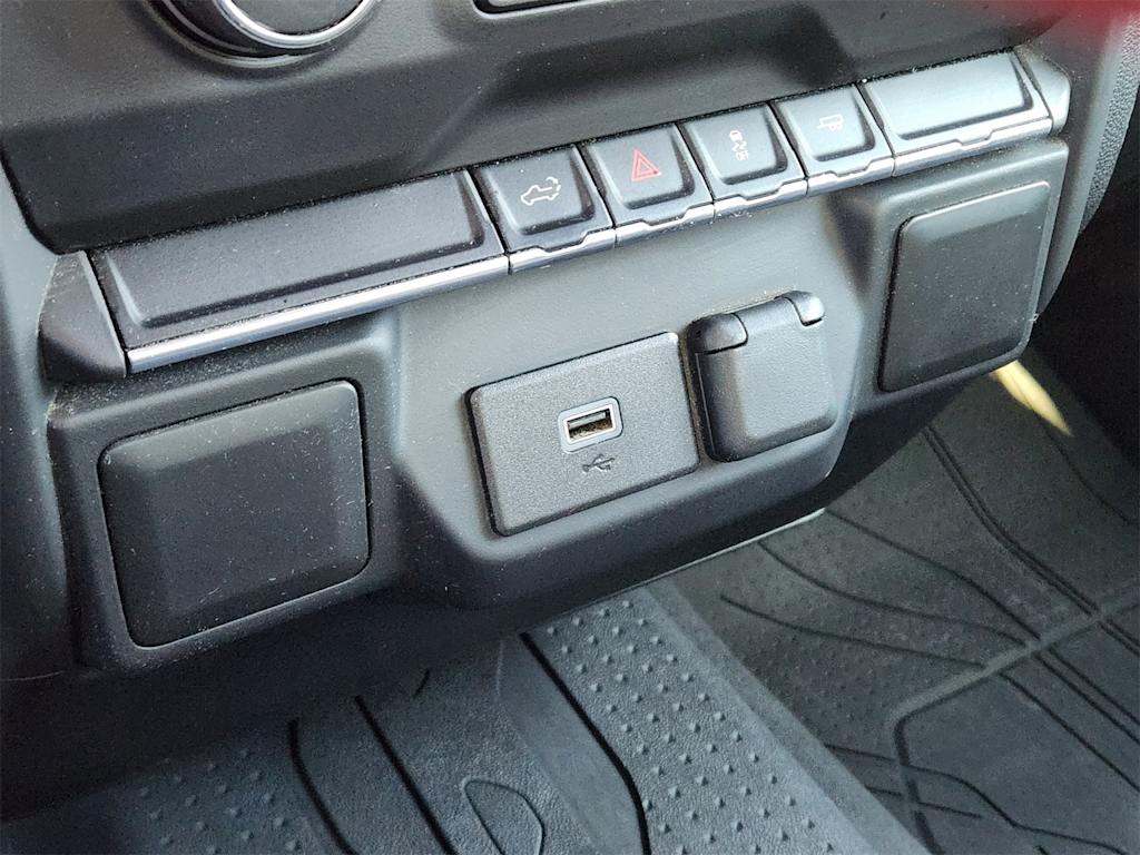 Thumbnail: 2020 Chevrolet Silverado 1500 - 25