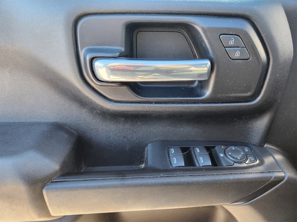 Thumbnail: 2020 Chevrolet Silverado 1500 - 20