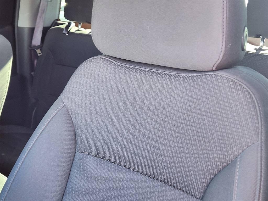 Thumbnail: 2020 Chevrolet Silverado 1500 - 26