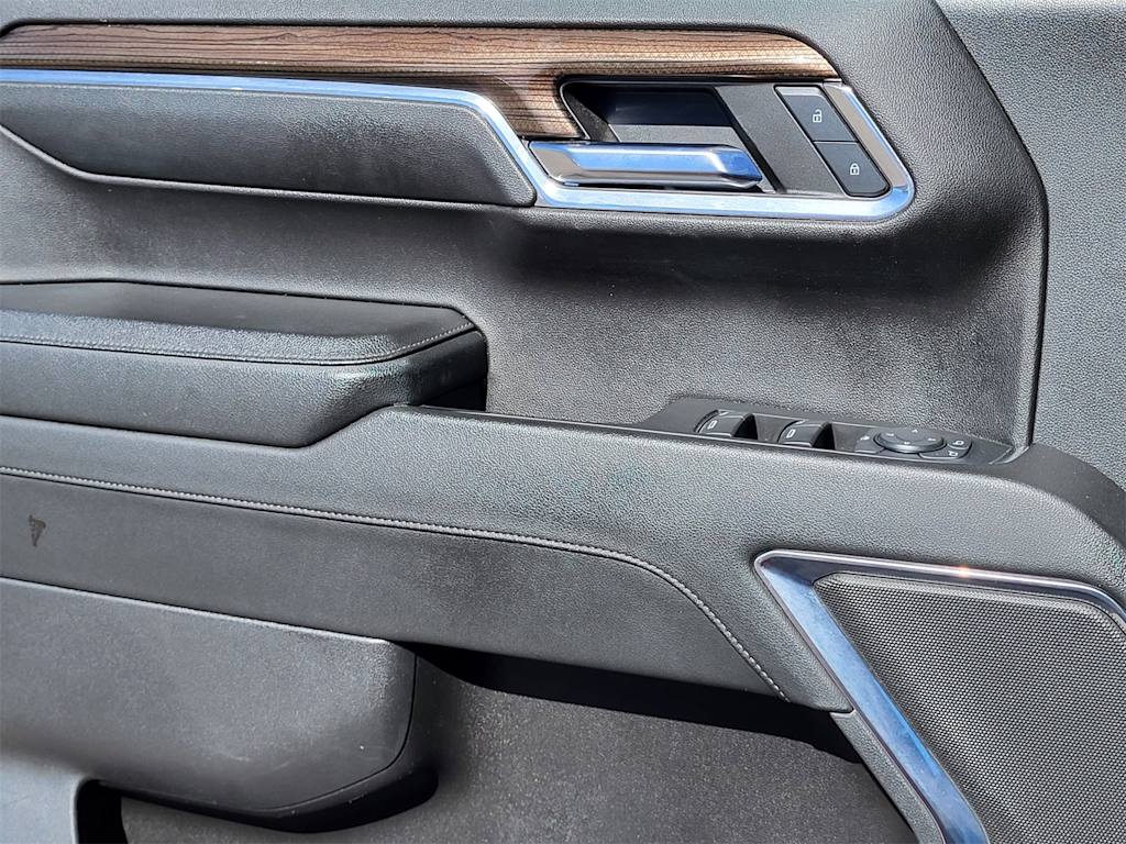 Thumbnail: 2023 Chevrolet Silverado 1500 - 25