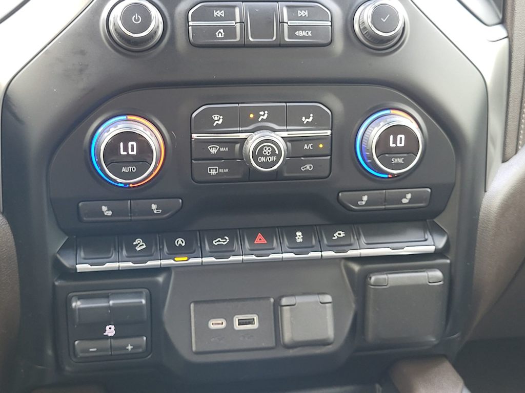 Thumbnail: 2021 Chevrolet Silverado 1500 - 32
