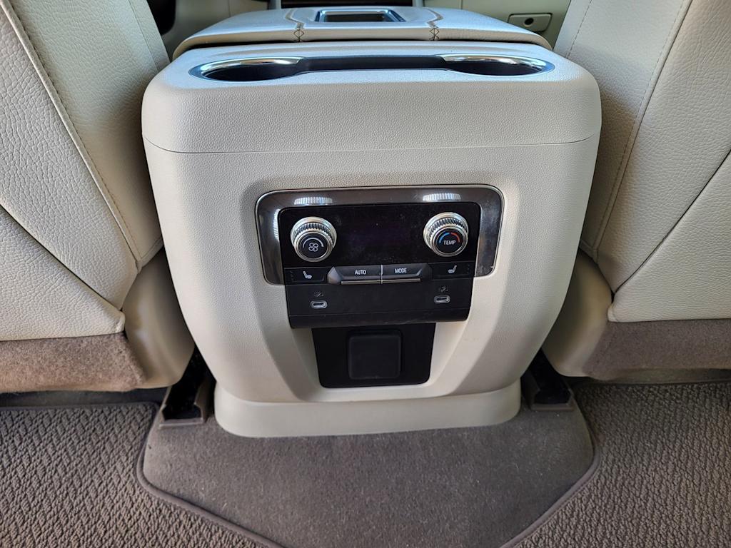 Thumbnail: 2022 GMC Yukon - 30