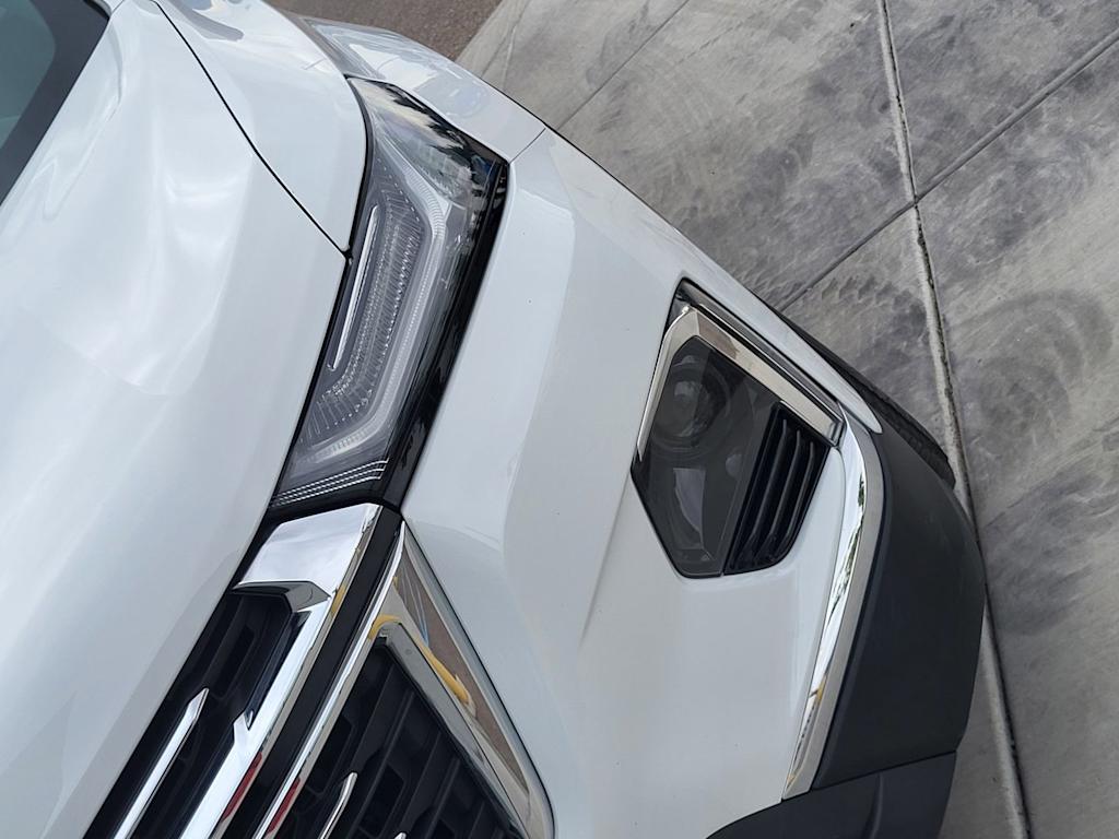 Thumbnail: 2023 Chevrolet Traverse - 18
