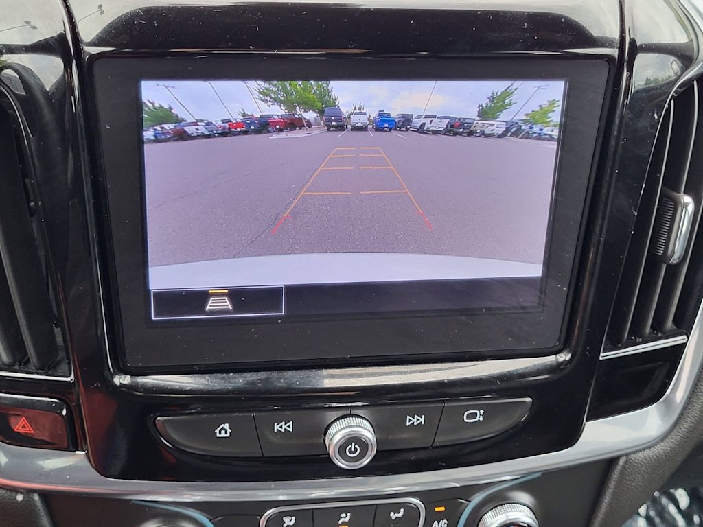 Thumbnail: 2023 Chevrolet Traverse - 25