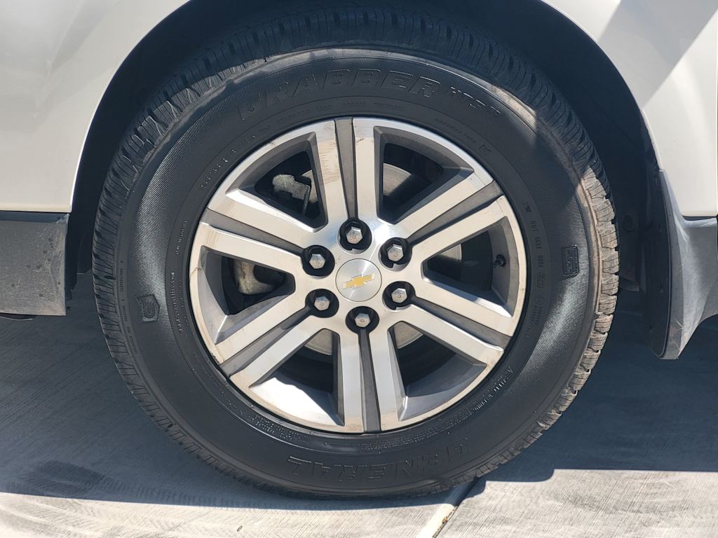 Thumbnail: 2015 Chevrolet Traverse - 20