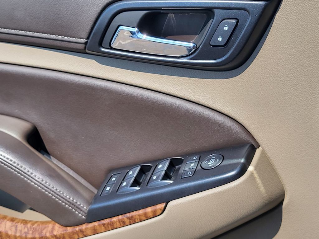 Thumbnail: 2020 Chevrolet Suburban - 21