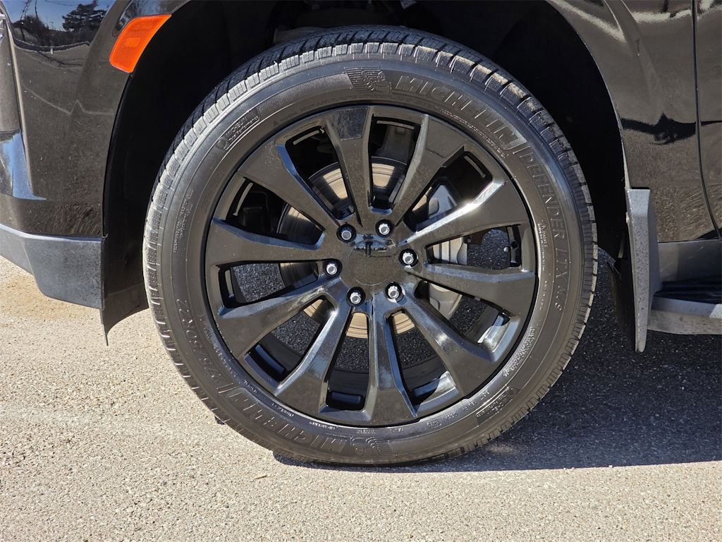 Thumbnail: 2023 Chevrolet Suburban - 17