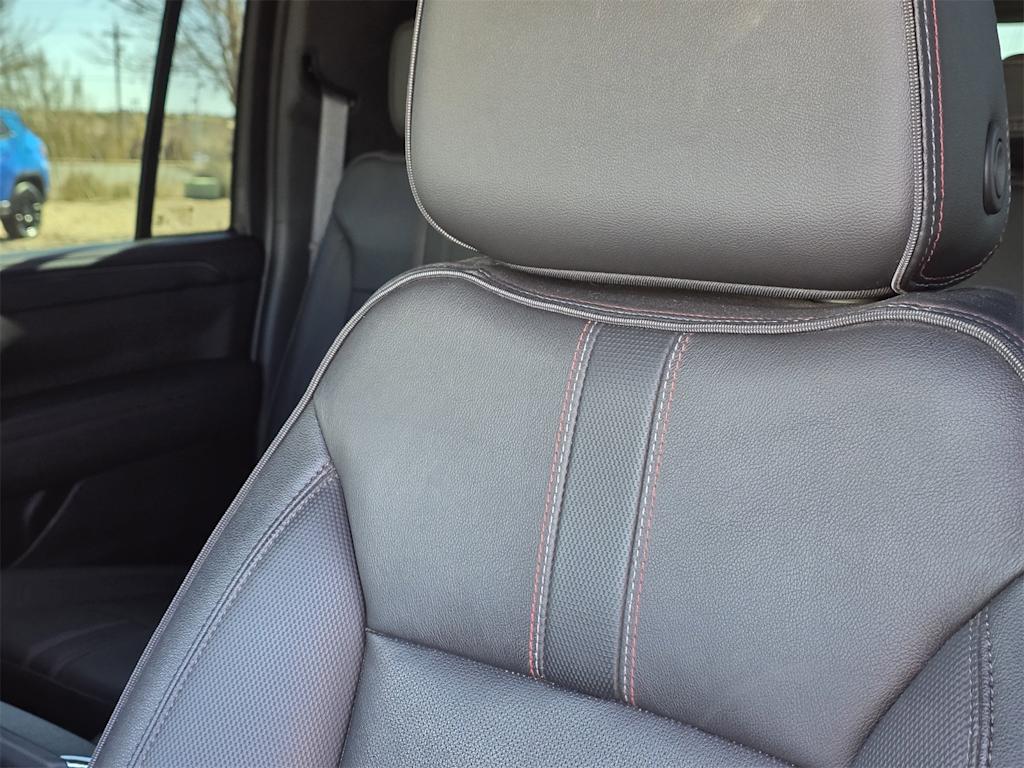 Thumbnail: 2023 Chevrolet Suburban - 10