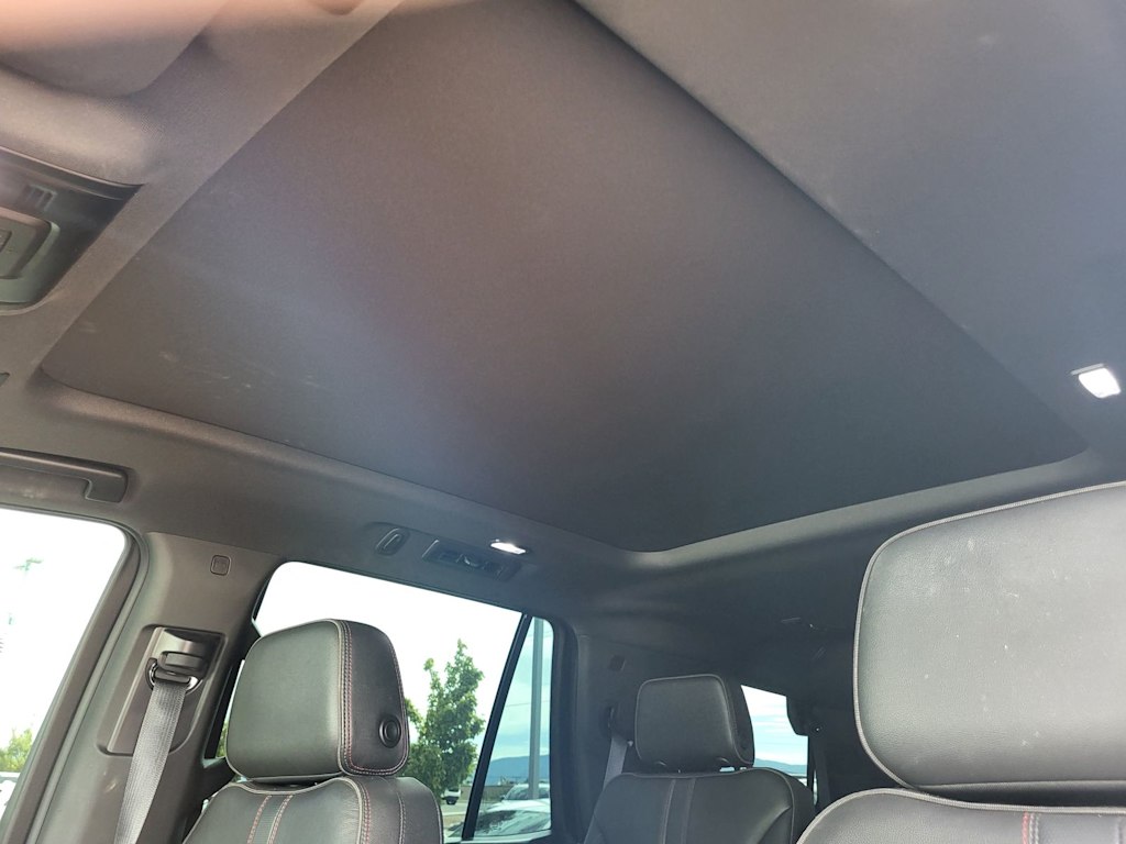 Thumbnail: 2022 Chevrolet Tahoe - 24