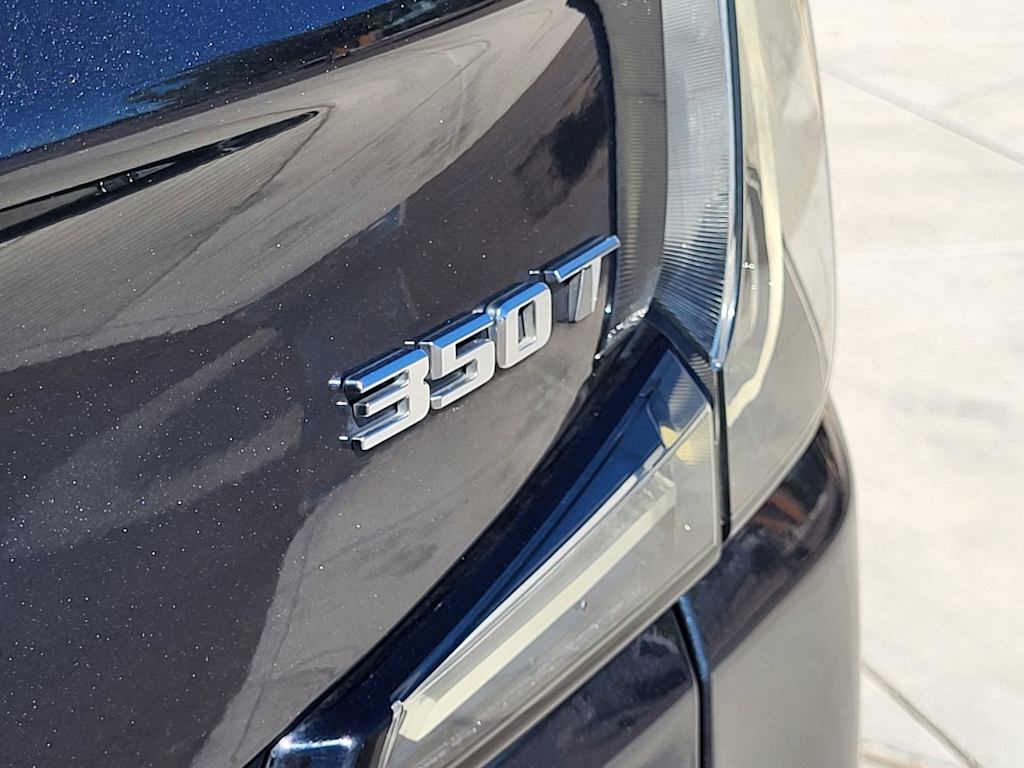 Thumbnail: 2021 Cadillac XT4 - 22
