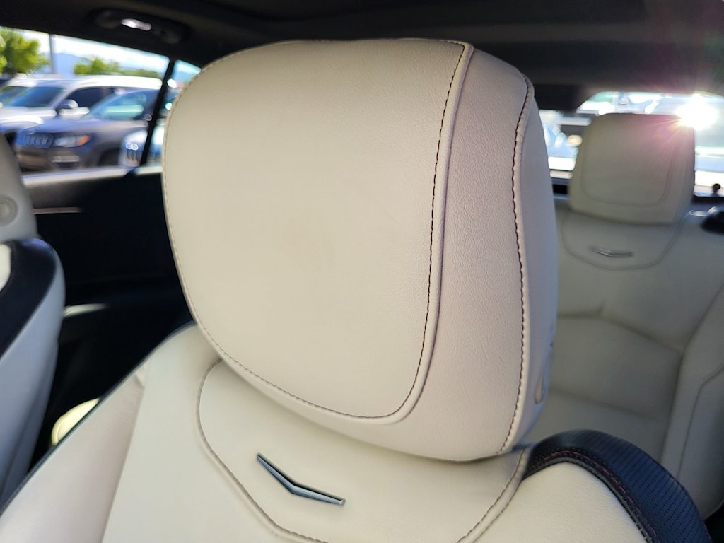 Thumbnail: 2021 Cadillac XT4 - 9