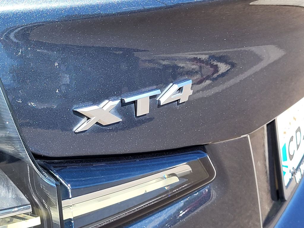 Thumbnail: 2021 Cadillac XT4 - 5