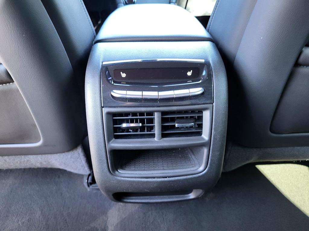 Thumbnail: 2020 Cadillac XT5 - 32